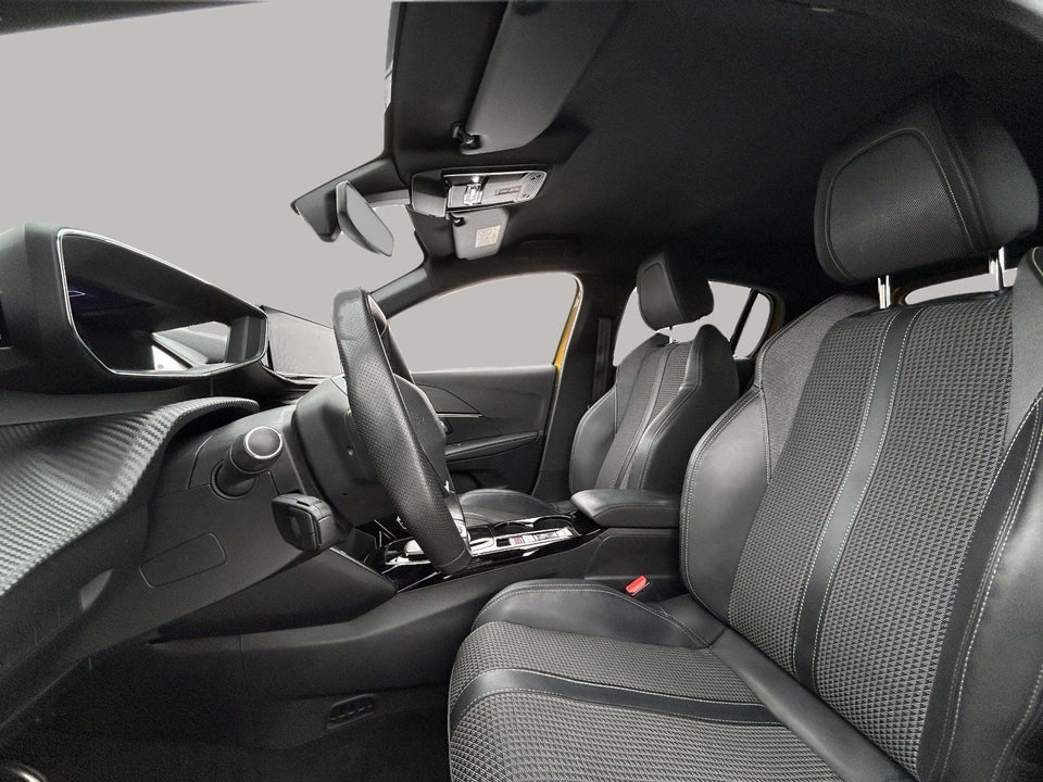 Peugeot e-208 50 GT 5d