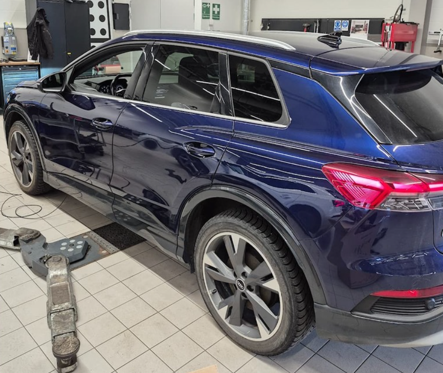 Audi Q4 e-tron 40 Advanced 5d