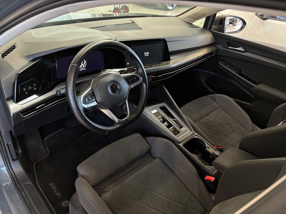 VW Golf VIII 1,5 eTSi 150 Style DSG 5d