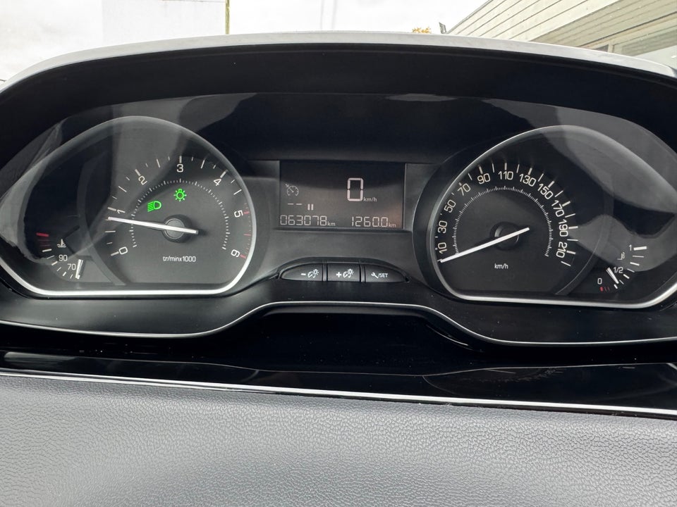 Peugeot 208 1,6 BlueHDi 100 Envy 5d