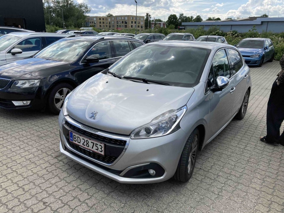 Peugeot 208 1,6 BlueHDi 100 Active 5d