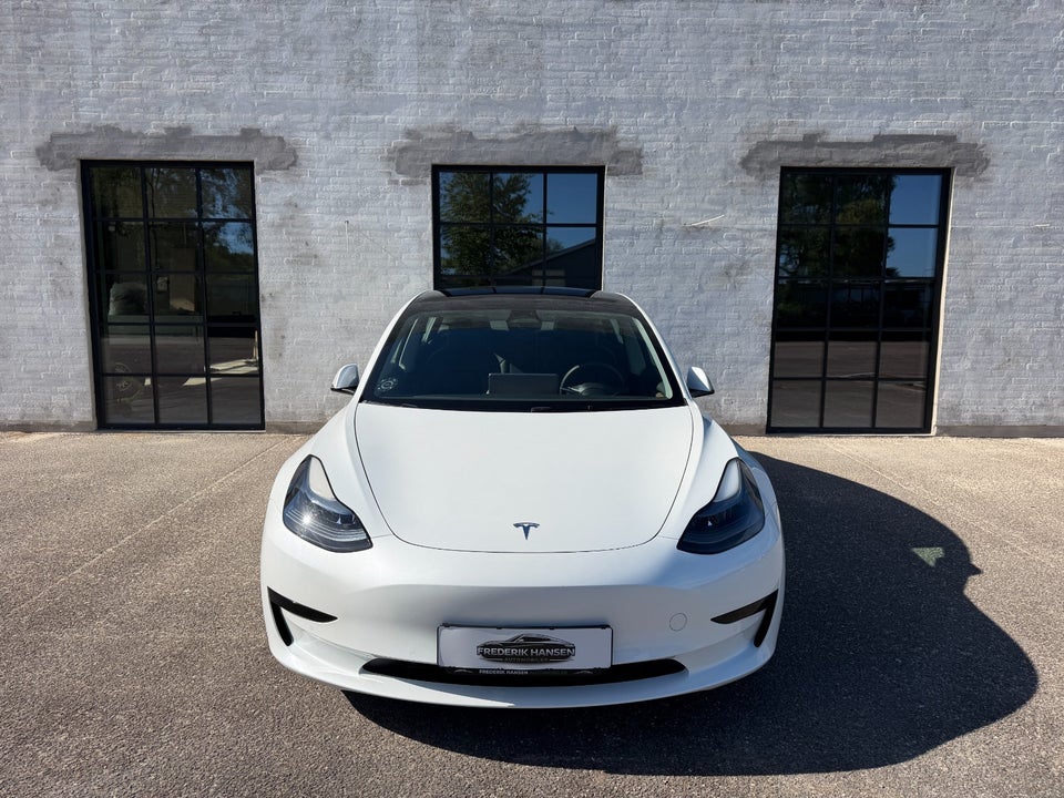 Tesla Model 3 RWD 4d