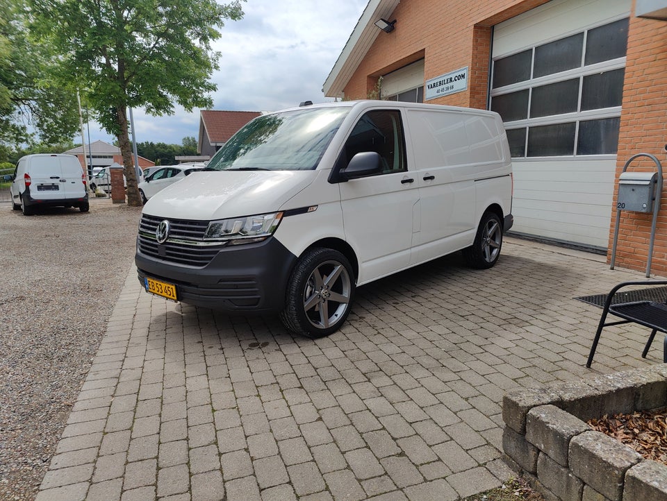 VW Transporter 2,0 TDi 150 Kassevogn DSG kort