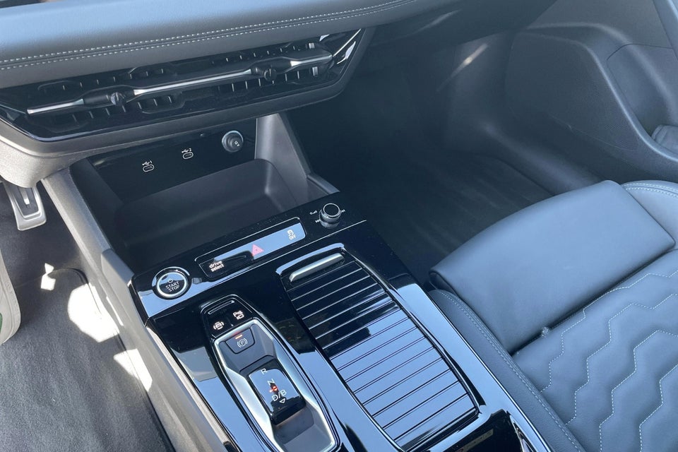 Audi A6 e-tron S-line plus performance Avant 5d