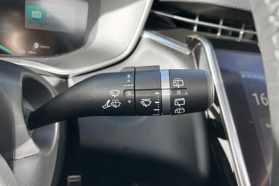 MG Marvel R Performance 5d