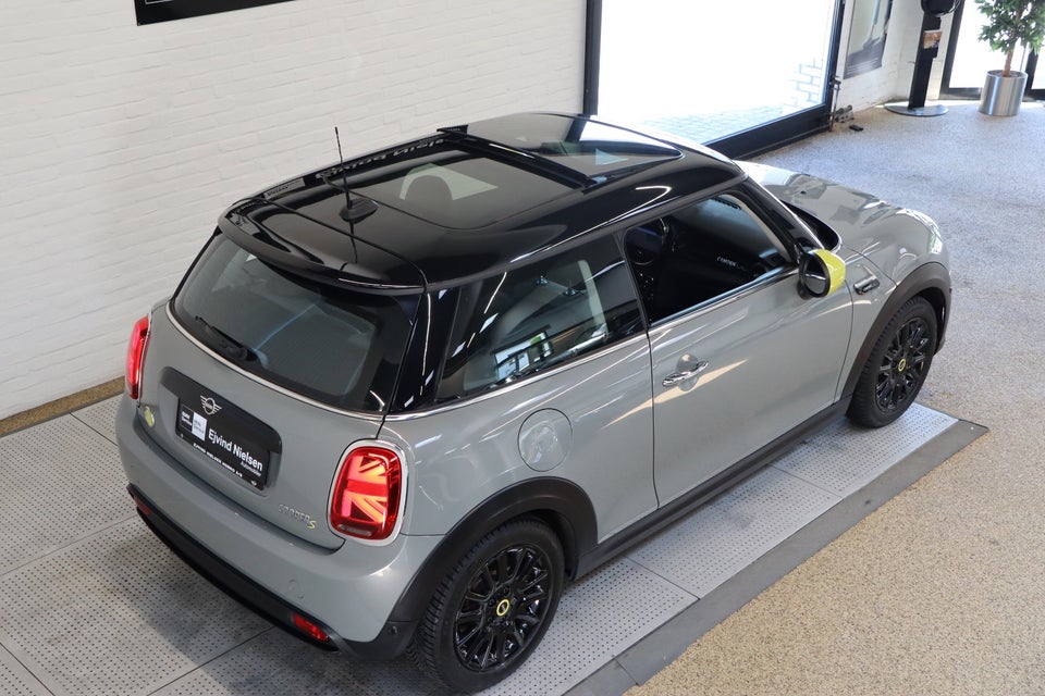 MINI Cooper SE Camden Edition 3d
