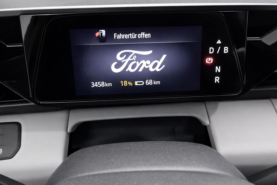 Ford Capri 77 Premium Extended Range 5d