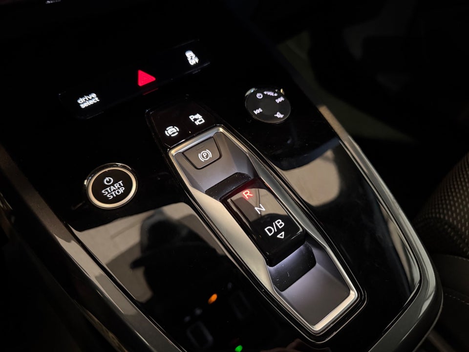 Audi Q4 e-tron 40 S-line 5d