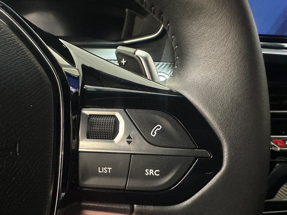 Peugeot 2008 1,2 PureTech 130 First Selection EAT8 5d