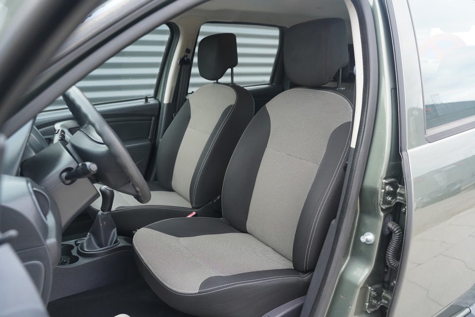 Dacia Duster 1,6 16V Ambiance 5d