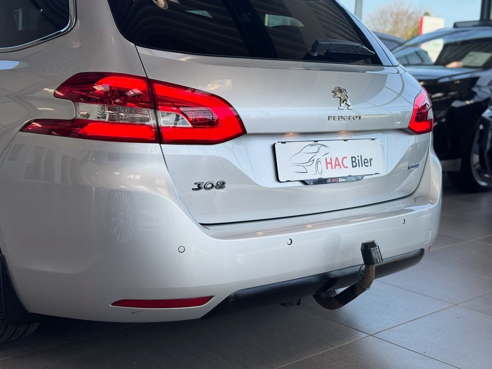 Peugeot 308 1,6 BlueHDi 120 Style SW 5d