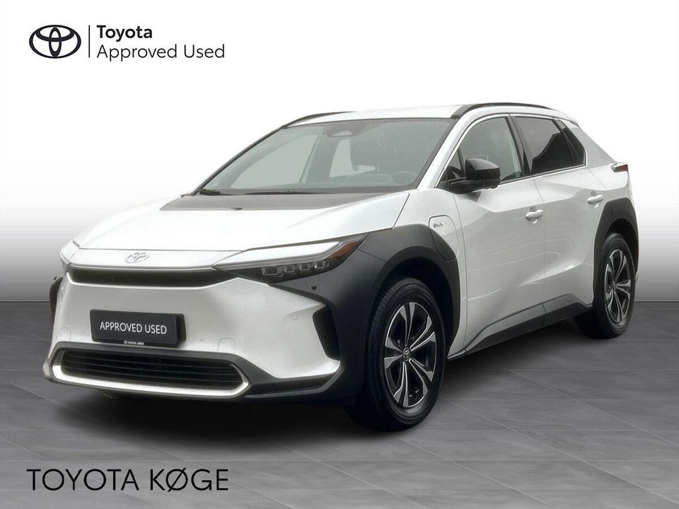 Toyota bZ4X Executive 5d