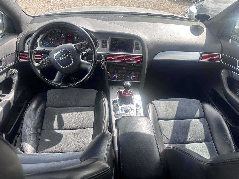 Audi A6 2,4 V6 4d