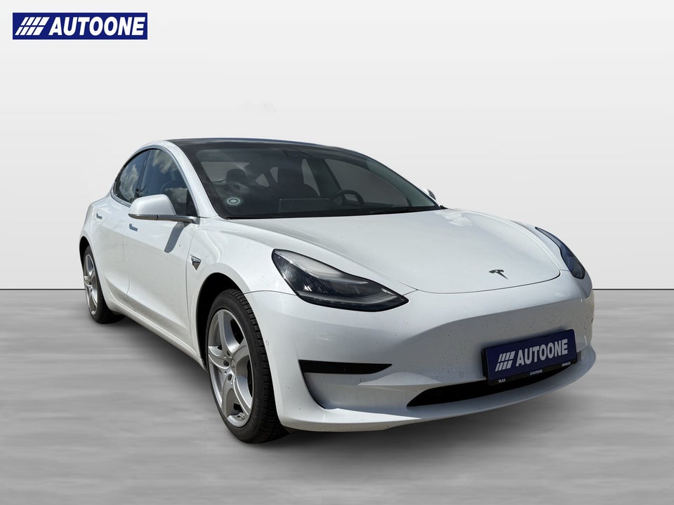 Tesla Model 3 Standard Range+ RWD 4d
