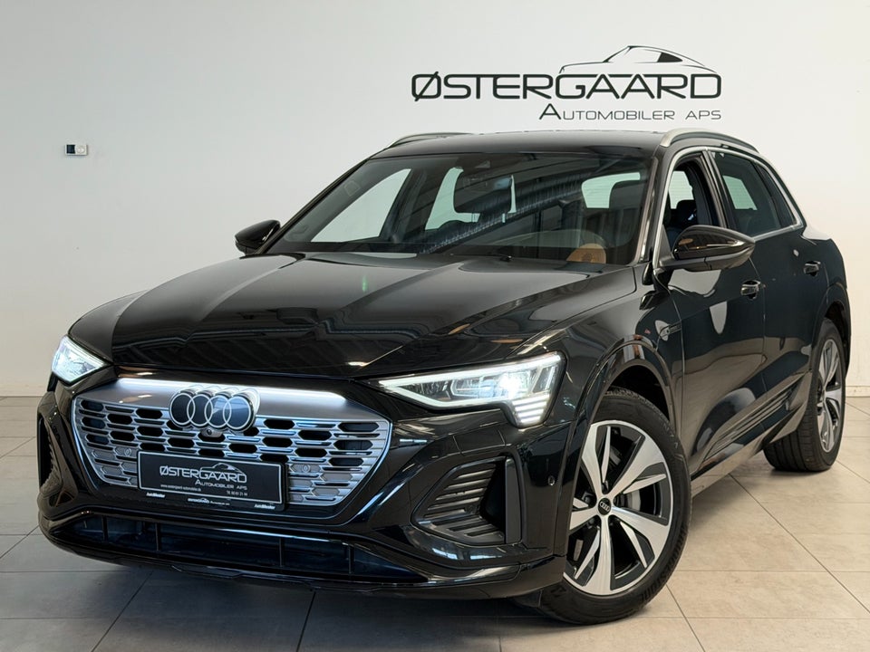 Audi Q8 e-tron 55 S-line quattro 5d