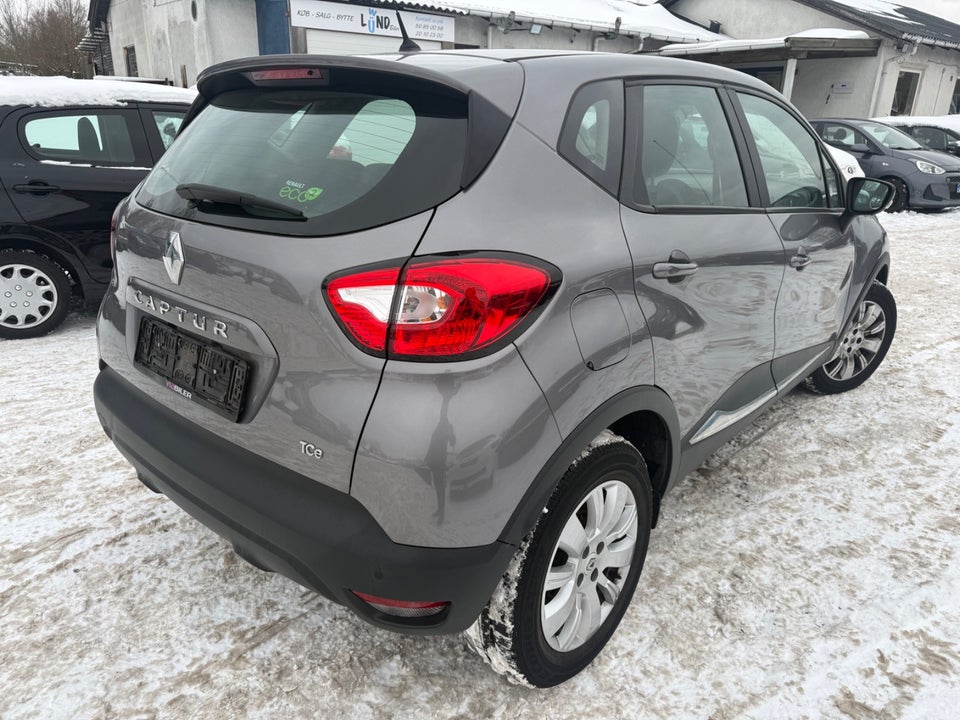 Renault Captur 0,9 TCe 90 Expression 5d