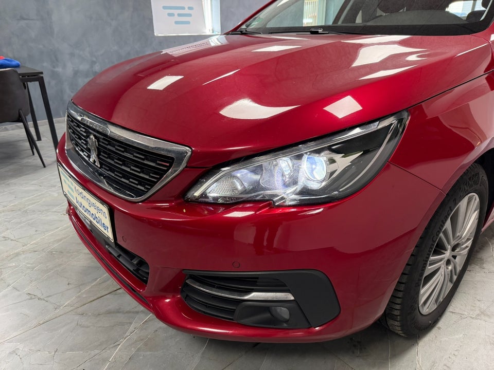 Peugeot 308 1,5 BlueHDi 130 Infinity 5d