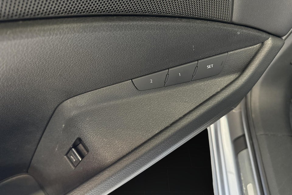 Audi e-tron 55 quattro 5d