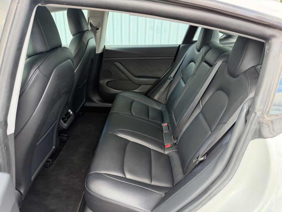 Tesla Model 3 Long Range AWD 4d