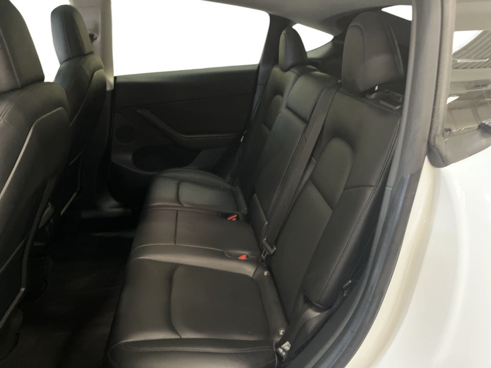 Tesla Model Y Long Range AWD 5d