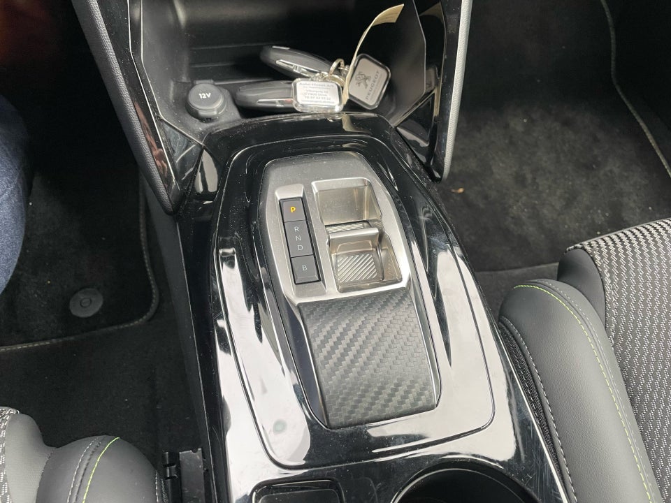 Peugeot e-208 50 GT 5d