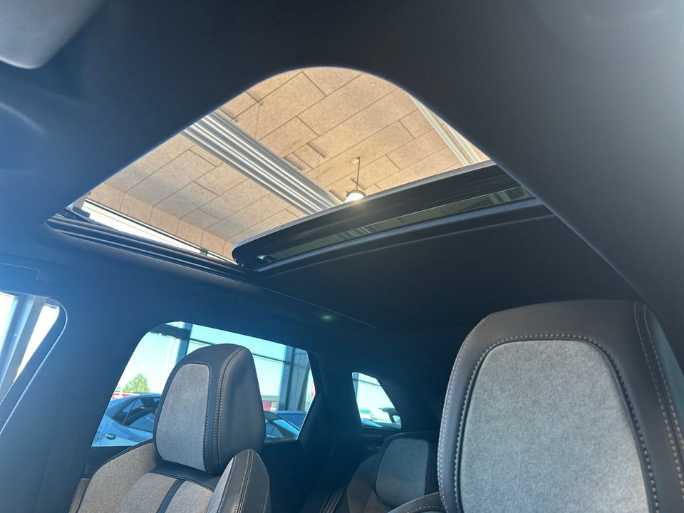 Peugeot 3008 1,6 Hybrid First GT EAT8 5d