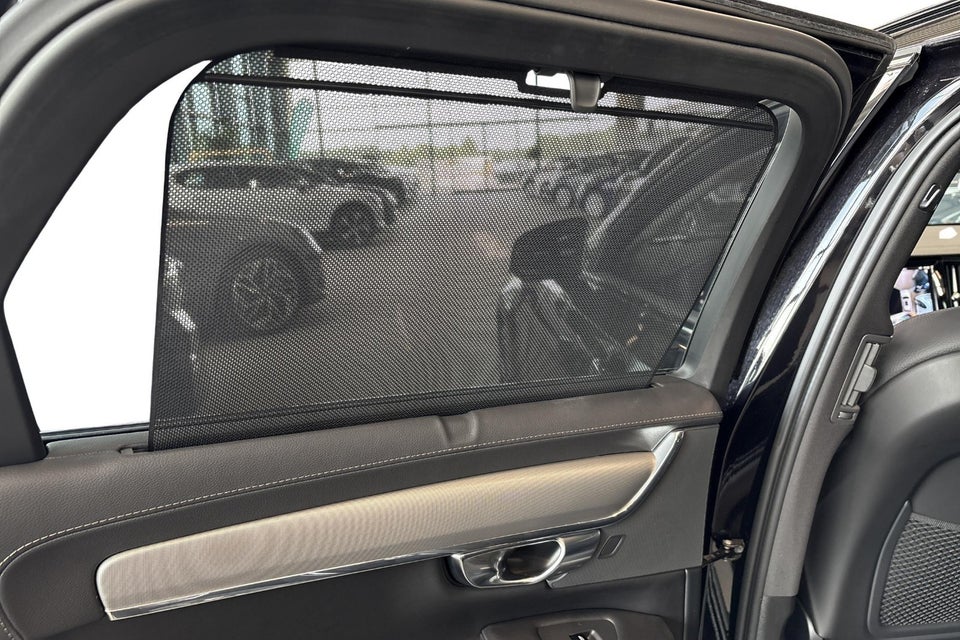 Volvo V90 2,0 T8 ReCharge Ultimate Dark aut. AWD 5d