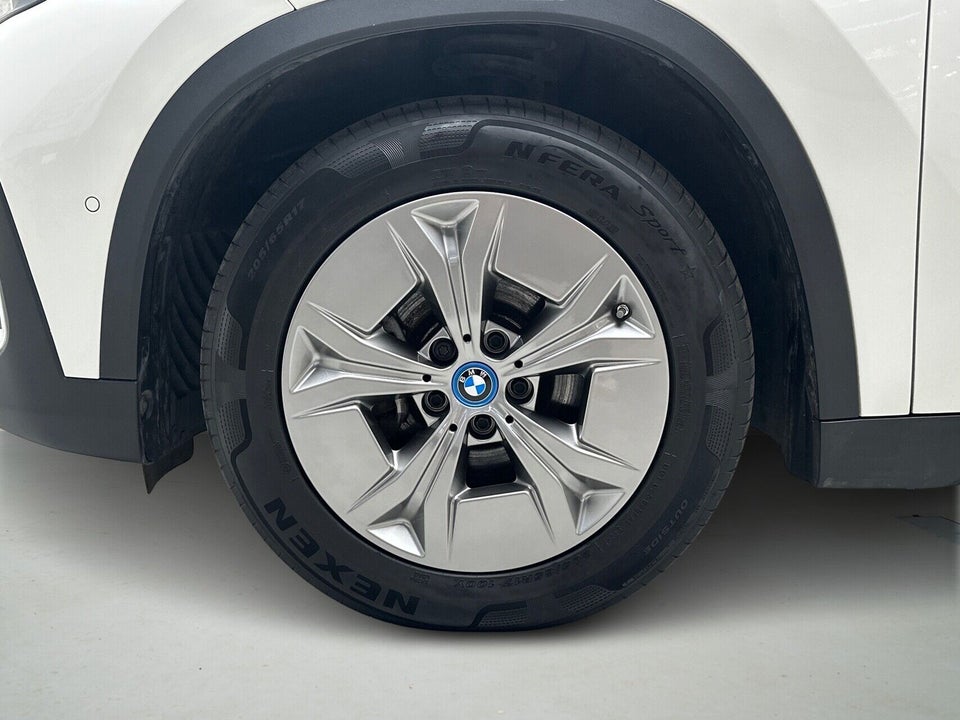 BMW iX1 xDrive30 5d