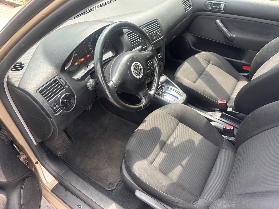 VW Bora 2,0 Comfortline aut. 4d