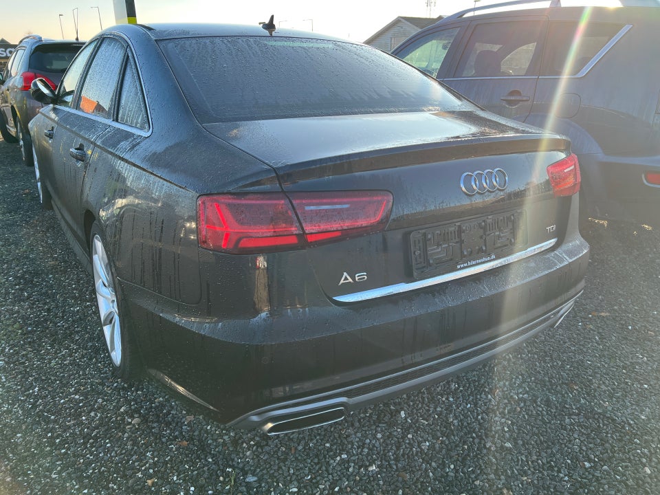 Audi A6 3,0 TDi 218 S-line S-tr. 4d