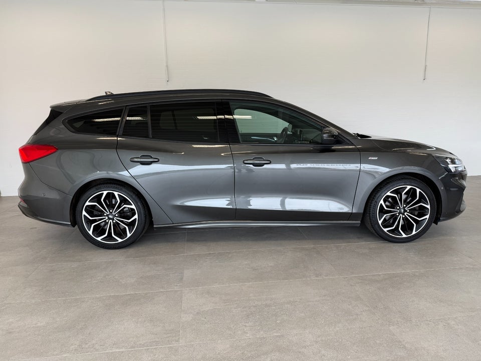Ford Focus 1,0 EcoBoost ST-Line stc. 5d