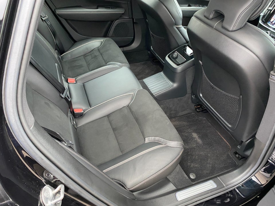 Volvo V90 2,0 T8 ReCharge R-Design aut. AWD 5d