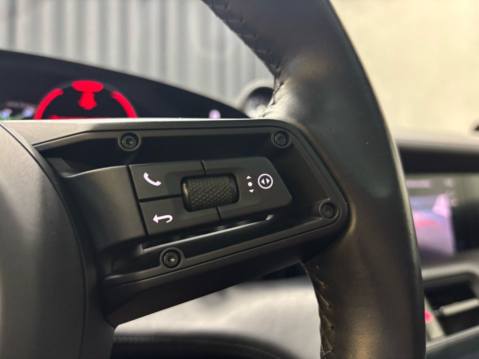 Porsche Taycan Turbo Performance+  4d