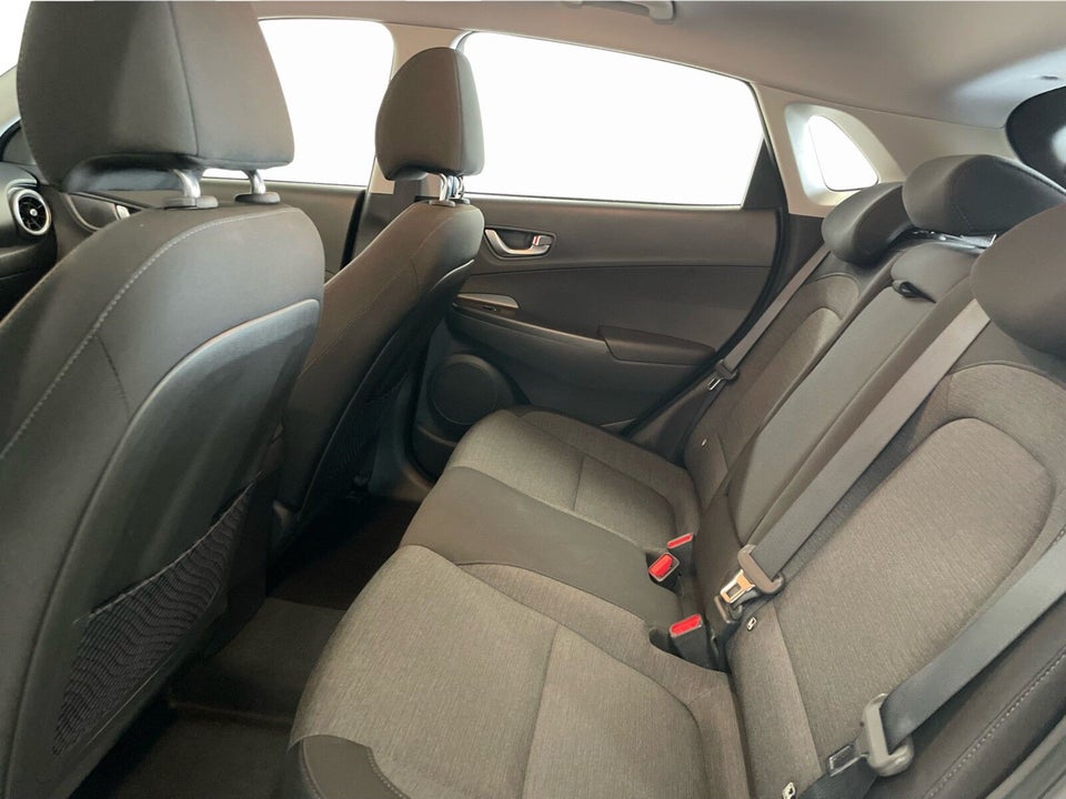 Hyundai Kona 39 EV Select 5d