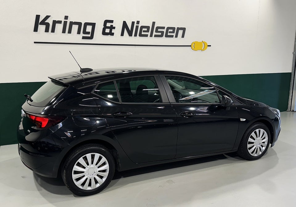 Opel Astra 1,6 CDTi 110 Enjoy 5d