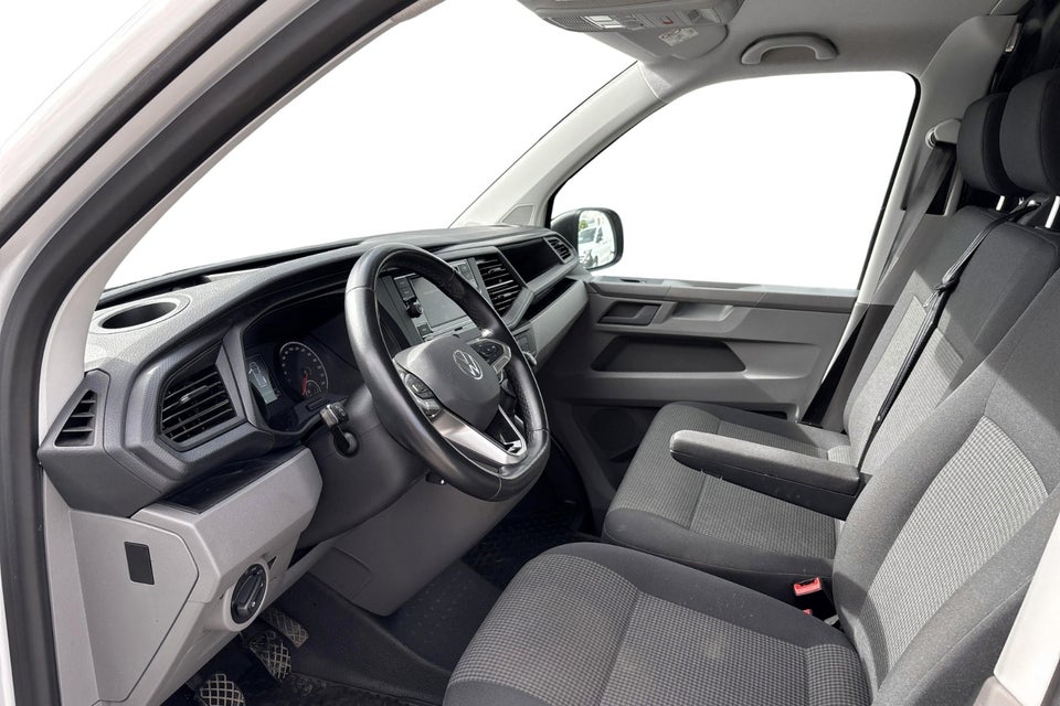 VW Transporter 2,0 TDi 110 Kassevogn lang