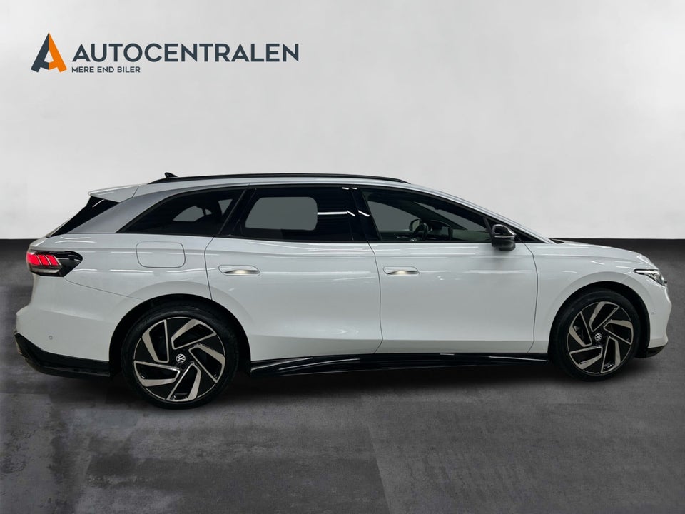 VW ID.7 77 Pro Tourer 5d