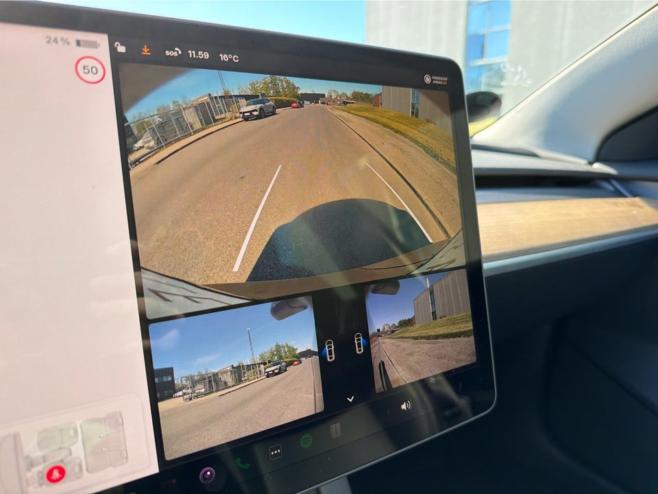 Tesla Model 3 Standard Range+ RWD 4d