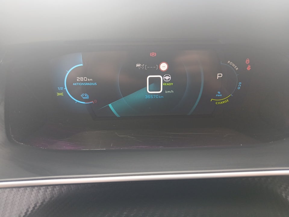Peugeot e-2008 50 GT 5d