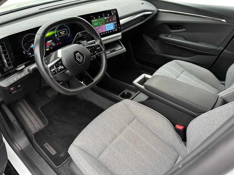 Renault Megane E-Tech 40 Equilibre 5d