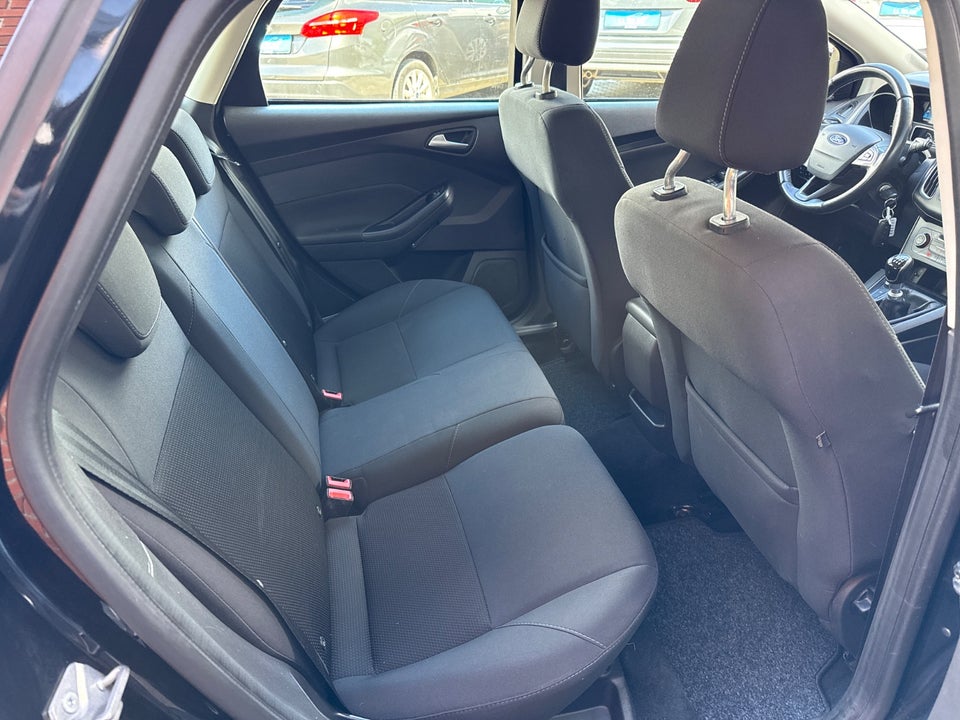 Ford Focus 1,0 SCTi 125 Business stc. 5d