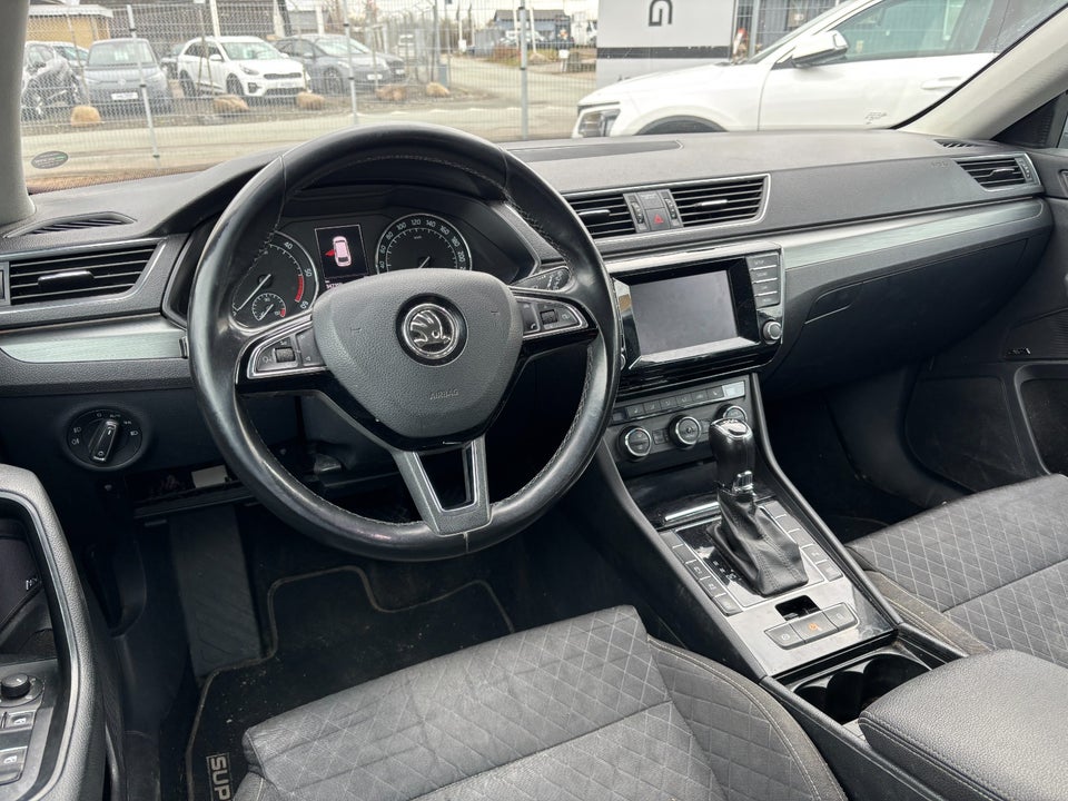 Skoda Superb 2,0 TDi 190 Style Combi DSG 5d