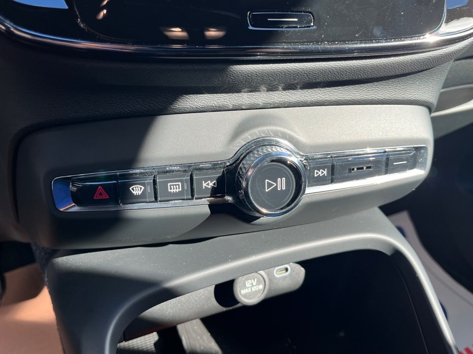 Volvo EX40 Twin Performance Plus 5d