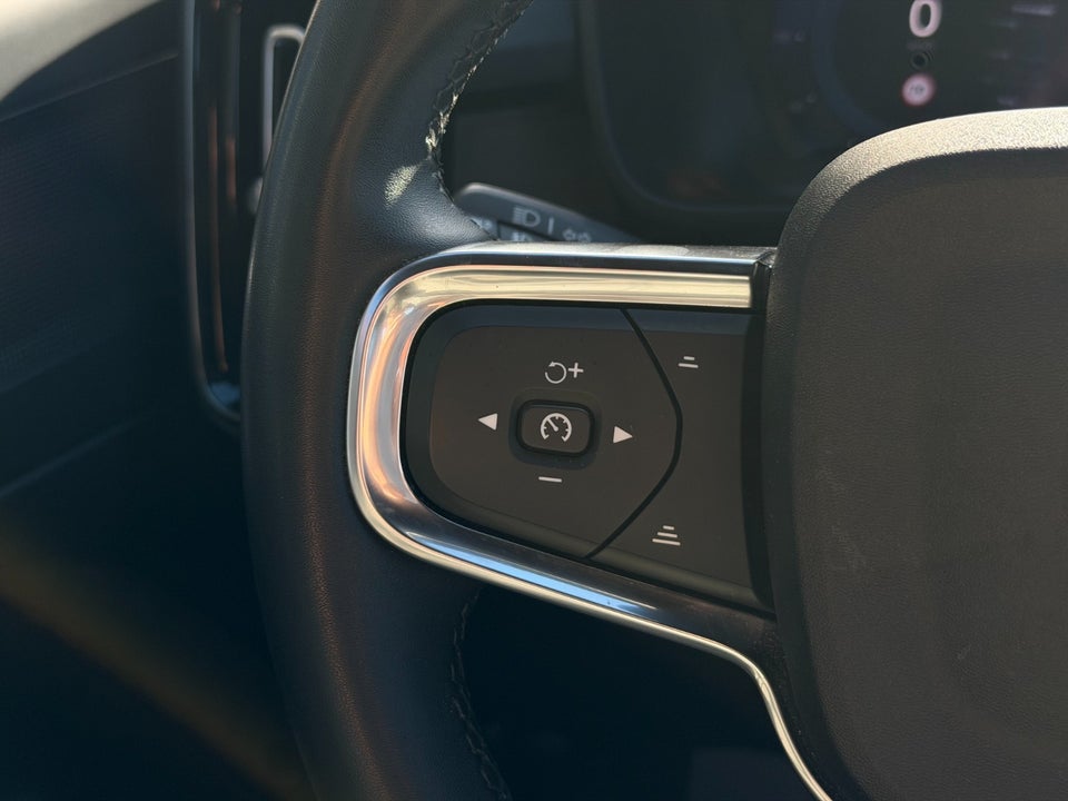 Volvo XC40 P6 ReCharge Core 5d