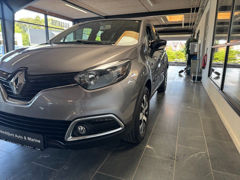 Renault Captur 0,9 TCe 90 Expression 5d