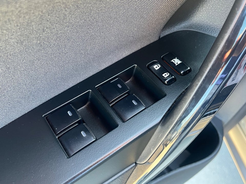 Toyota Auris 1,8 Hybrid H2 Selected CVT 5d