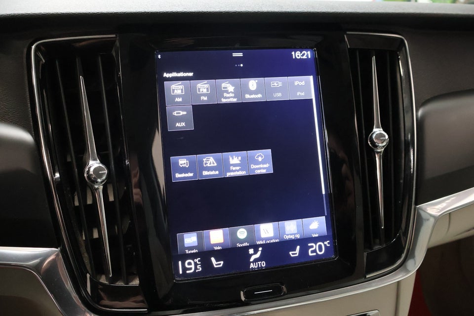 Volvo V90 2,0 D4 190 Momentum aut. 5d