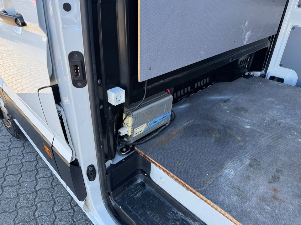 VW Crafter 50 2,0 TDi 177 Kassevogn L4H3 aut.