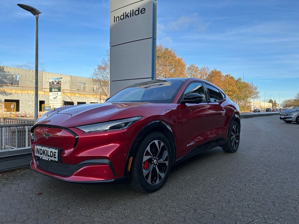 Ford Mustang Mach-E 98 Premium Extended Range AWD 5d