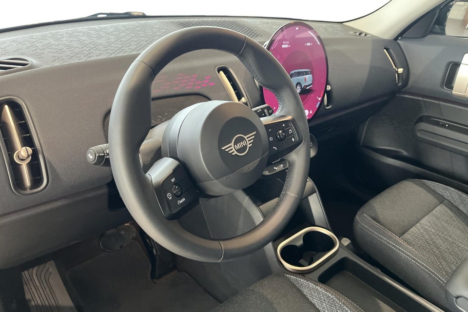 MINI Countryman E Essential Trim XS 5d